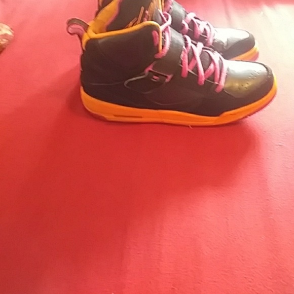 Nike Flight - Picture 3 of 4